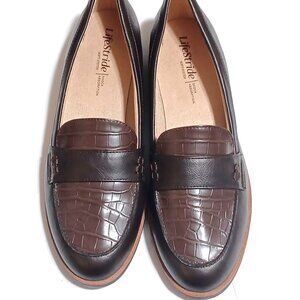 Faux Croc Brown Loafers Life Stride Size 9